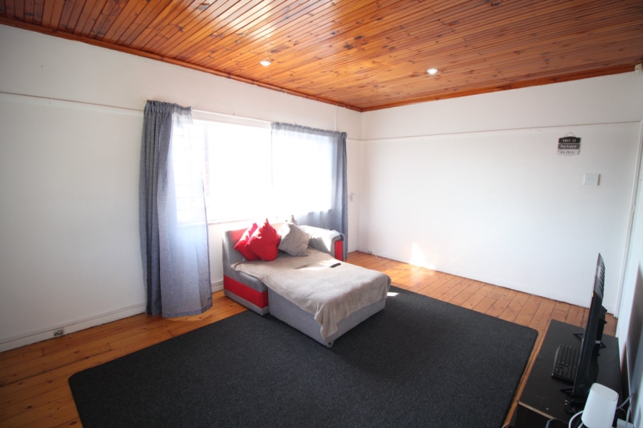 2 Bedroom Property for Sale in Perridgevale Eastern Cape